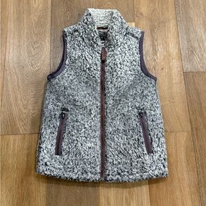 True Grit Gray Sherpa Vest - Frosted Tipped S